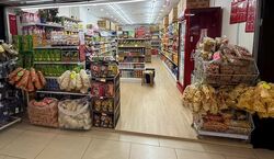 Lucky Plaza (D9), Shop House #600650071